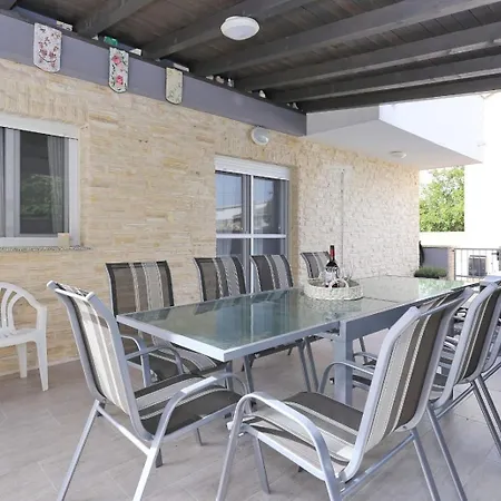 Apartment Jozo *