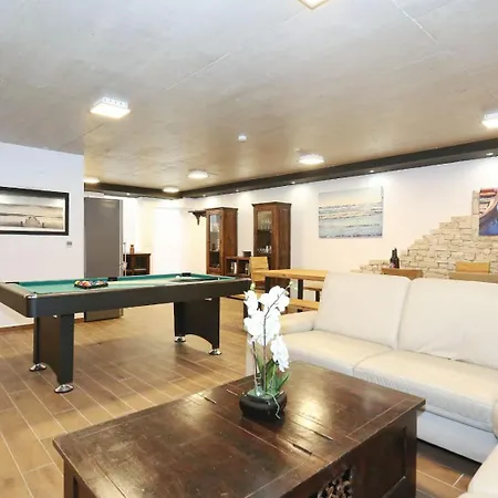 Apartment Jozo *