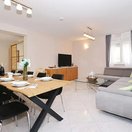 Apartment Jozo