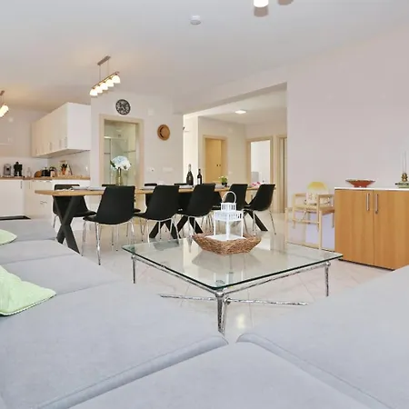 Jozo Apartman